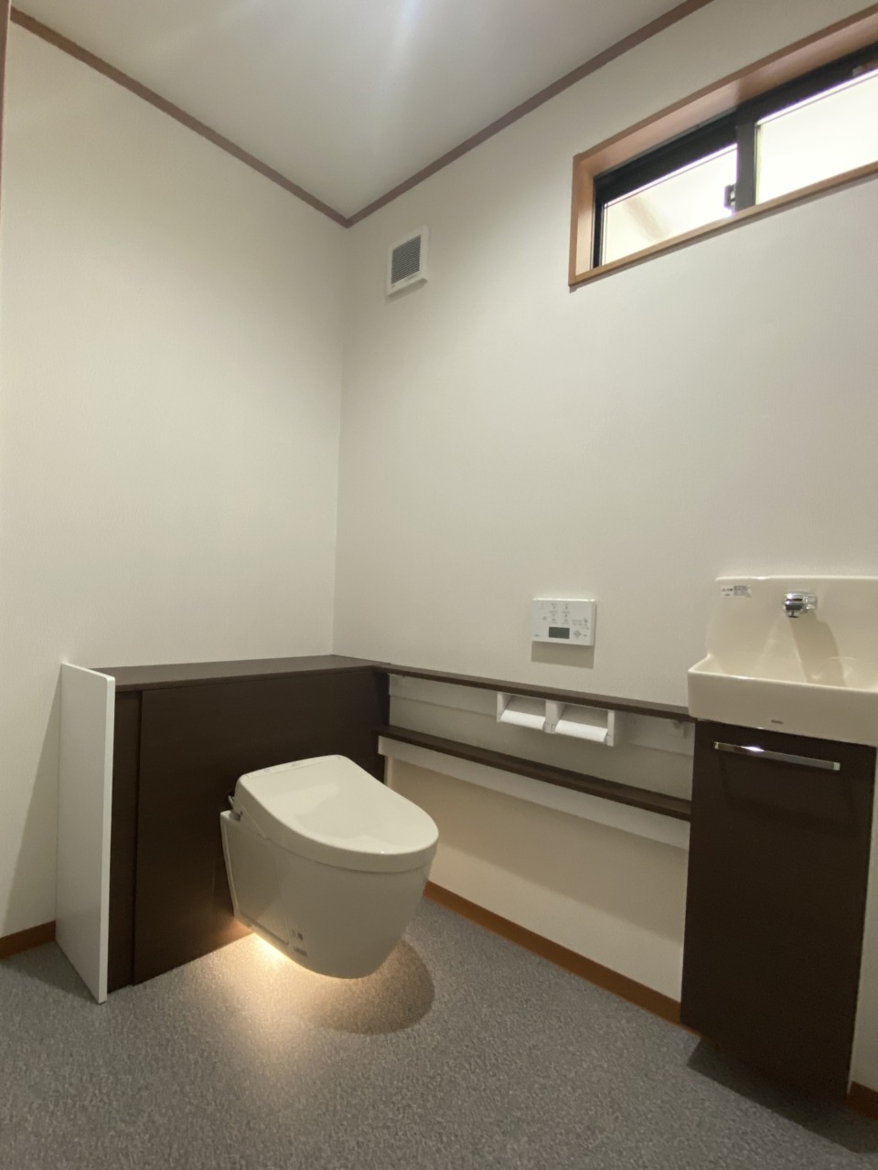 トイレって以外に大事な空間です　トイレリフォームで家族が変わる　東広島市　注文住宅　新築・リフォーム・リノベーション